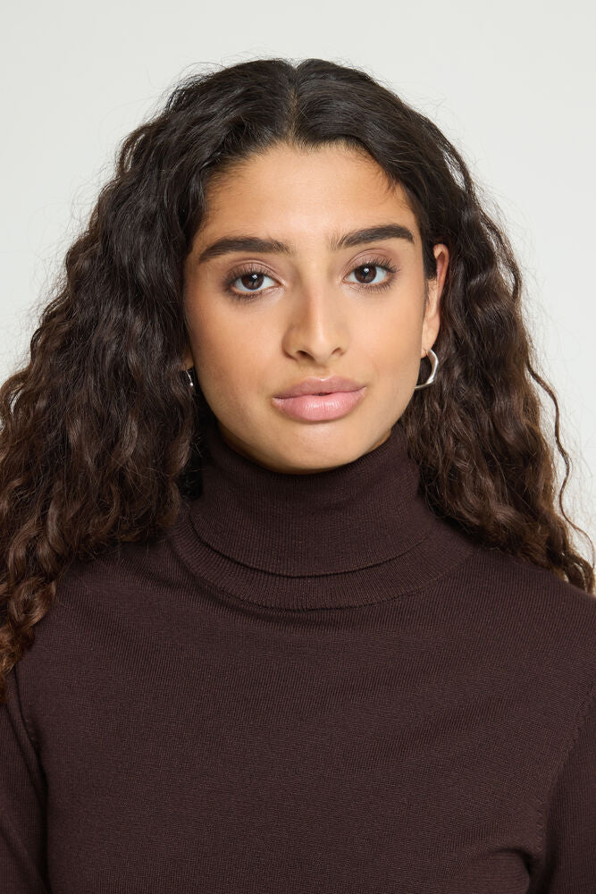 ICHI Luls Turtleneck Sweater - Chocolate Torte