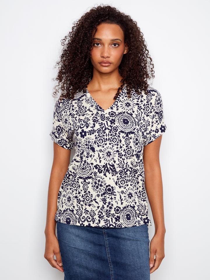 Charlie B Printed Short Sleeve V-Neck T-Shirt - Baroque