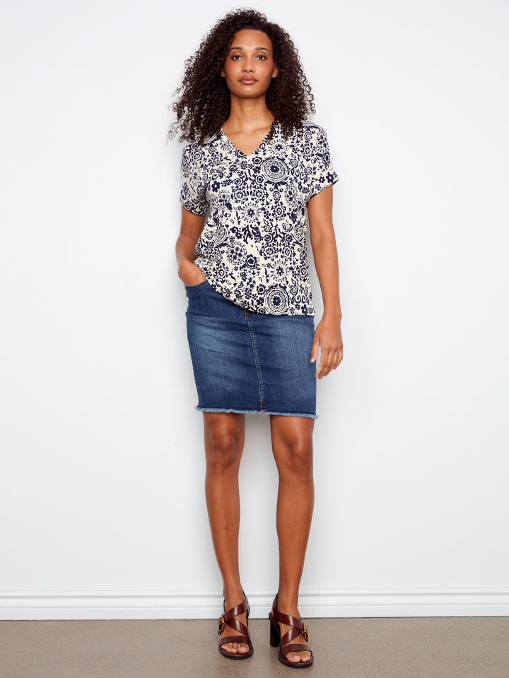 Charlie B Printed Short Sleeve V-Neck T-Shirt - Baroque
